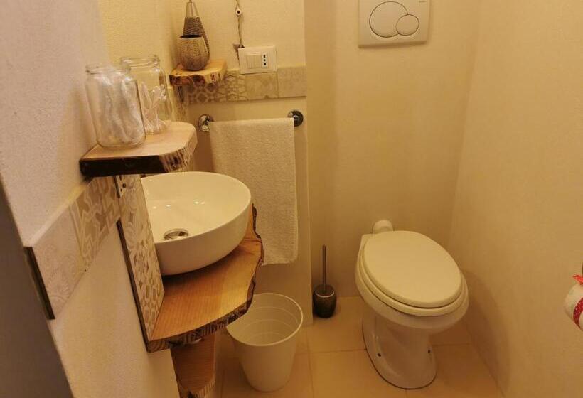 Полулюкс с Гидромассажем, Trullo Suite