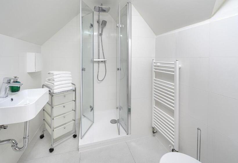 스탠다드 스튜디오, Pension Aspen