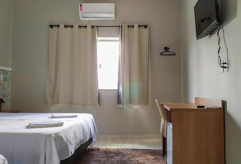 Люкс, Pouso Oliveira Suítes