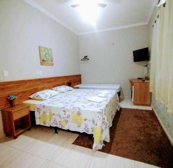 Люкс, Pouso Oliveira Suítes