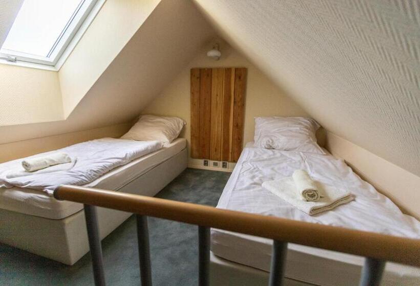 סוויטה, Stará škola