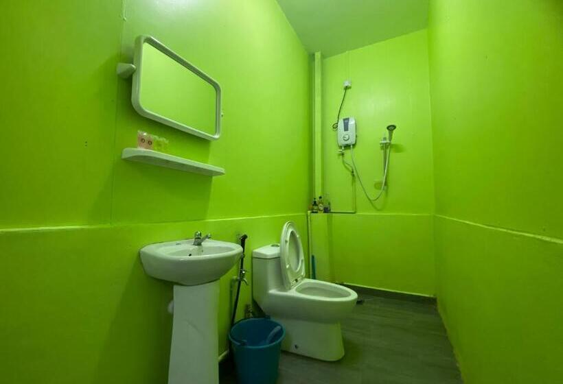 Четырехместный Номер Стандарт, Padang Besar Green Inn