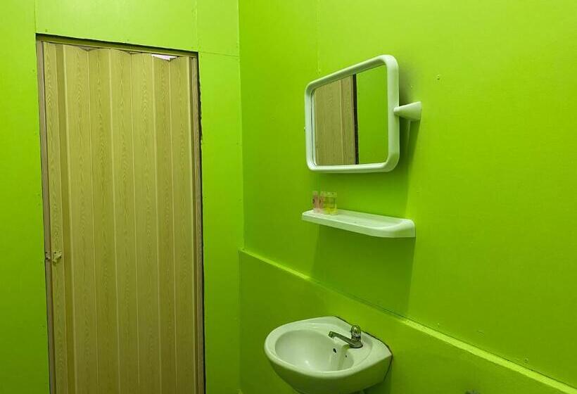 Четырехместный Номер Стандарт, Padang Besar Green Inn