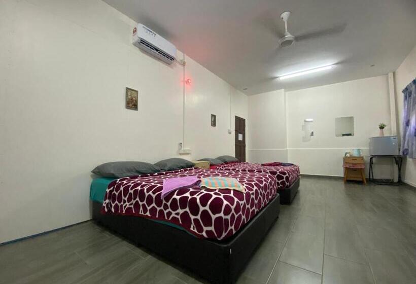 Четырехместный Номер Стандарт, Padang Besar Green Inn