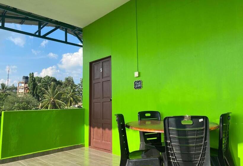 Четырехместный Номер Стандарт, Padang Besar Green Inn