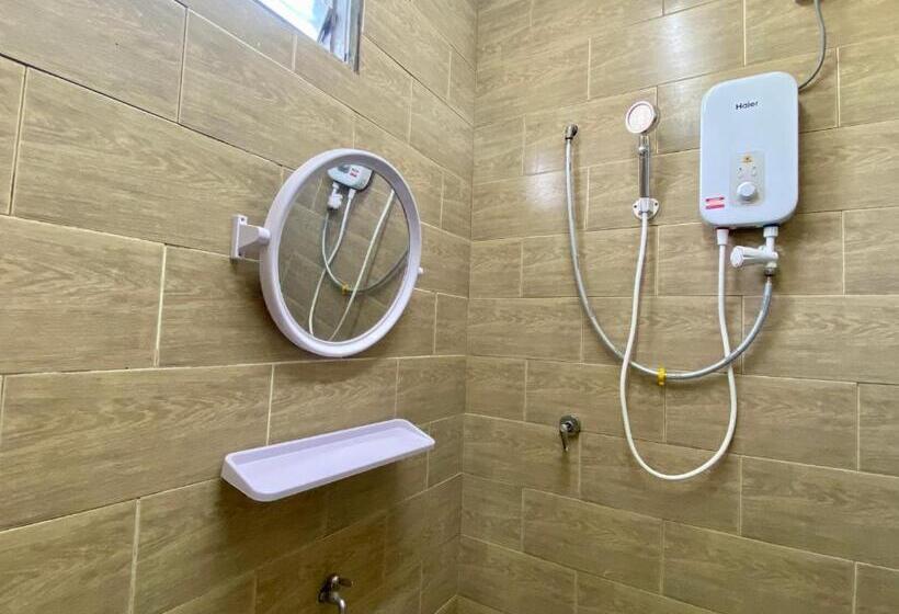 Четырехместный Номер Deluxe, Padang Besar Green Inn