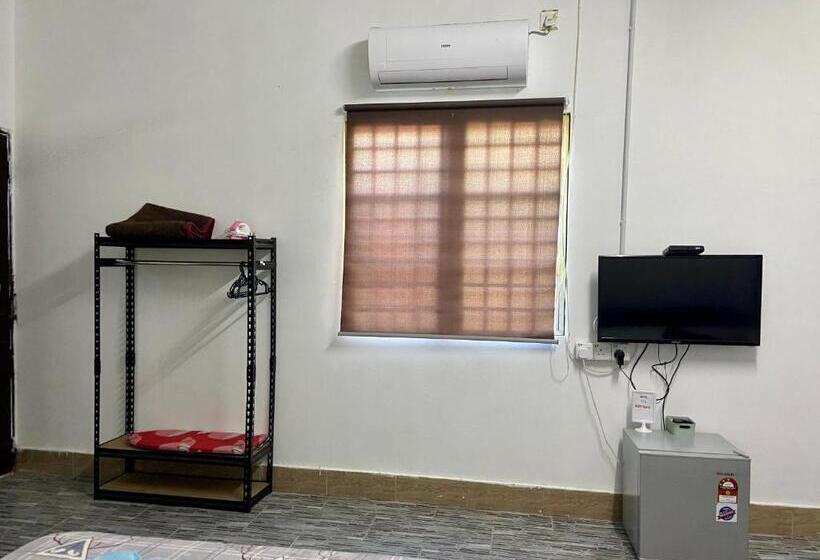 Четырехместный Номер Deluxe, Padang Besar Green Inn