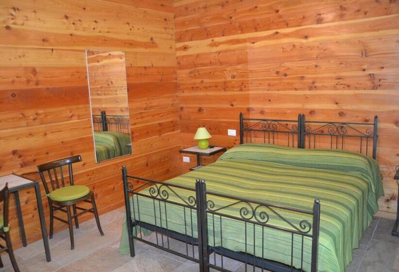 スタンダードトリプルルーム, B&b L Albero E Le Stelle
