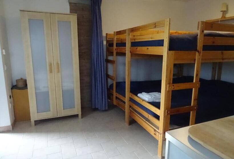 Standard Neljän Hengen Huone, Grannoce Bed And Breakfast