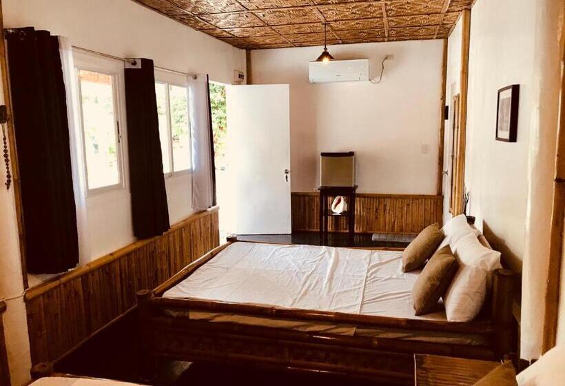 4인용 수피리어 룸, Everyday Sunday Formerly Carl S Island Inn