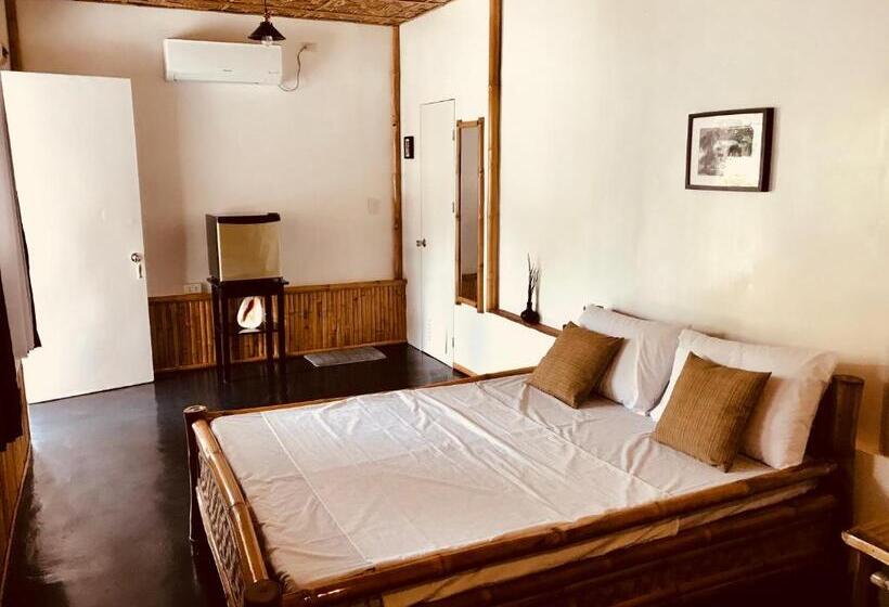 4인용 수피리어 룸, Everyday Sunday Formerly Carl S Island Inn