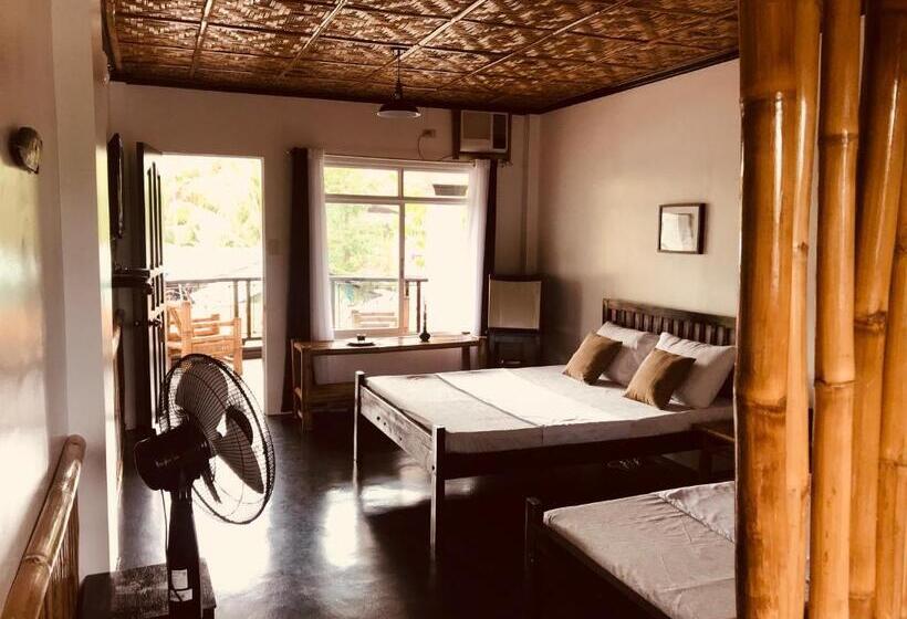 발코니 디럭스 룸, Everyday Sunday Formerly Carl S Island Inn