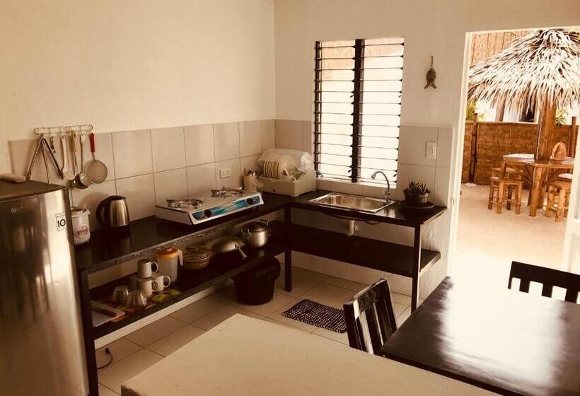 침실 2개 주택, Everyday Sunday Formerly Carl S Island Inn