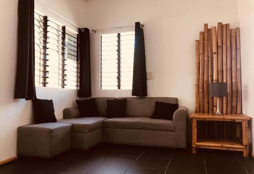 침실 2개 주택, Everyday Sunday Formerly Carl S Island Inn