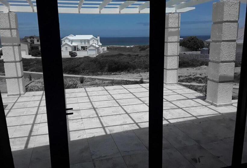 Номер Стандарт Вид на Море с Балконом, Adam S Guest House