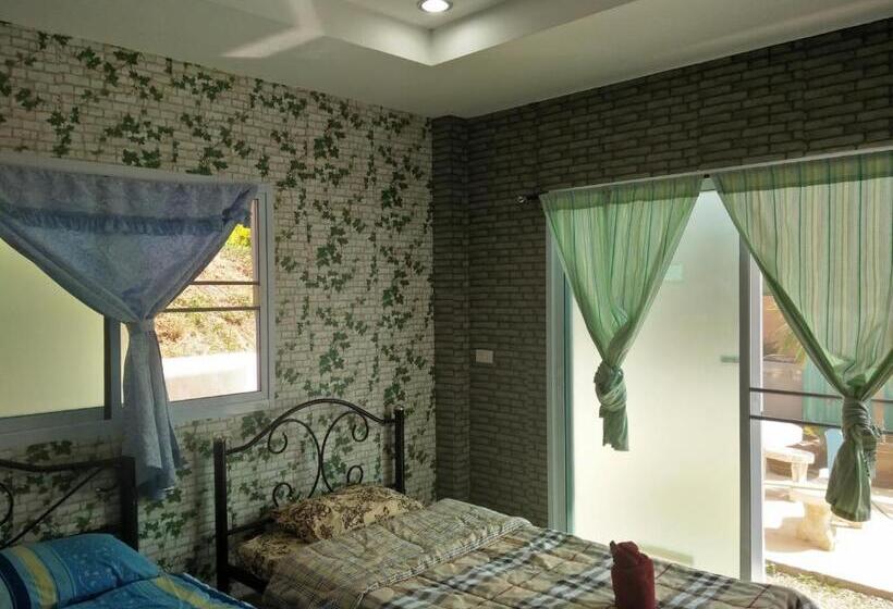 Четырехместный Номер Стандарт, บ้านแสงเพ็ญ By แช่มช้อย