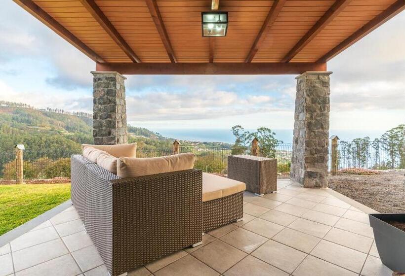 בקתת חדר, Rochão Village By Rent2u, Lda