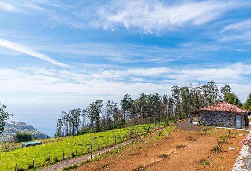 בקתת חדר, Rochão Village By Rent2u, Lda