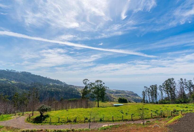 בקתת חדר, Rochão Village By Rent2u, Lda