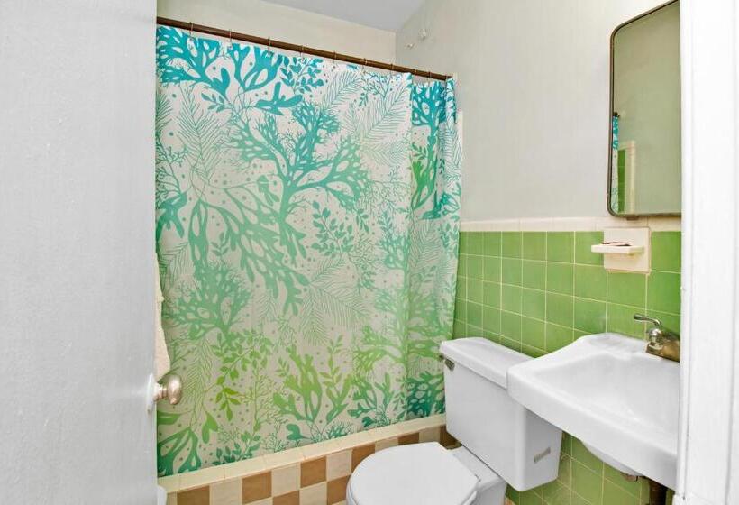 디럭스 룸, Super Budget Inn