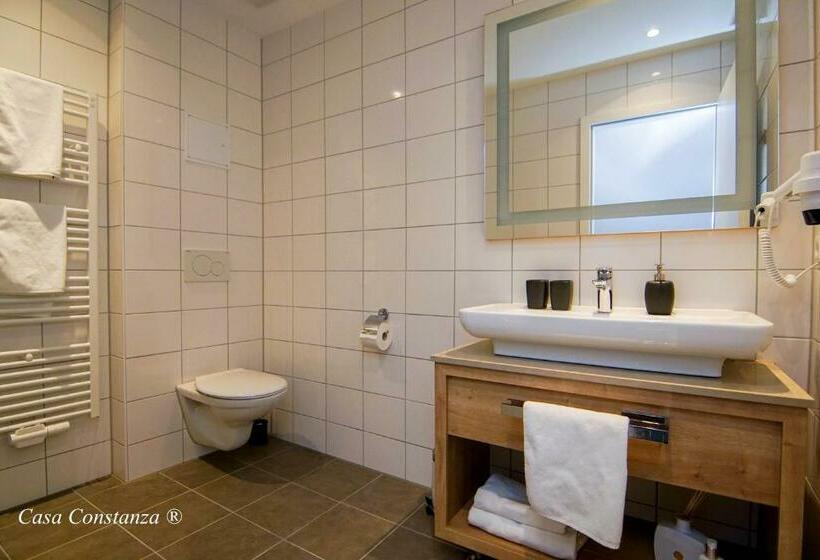 غرفة قياسية ثلاثية, Casa Constanza Hotel Garni