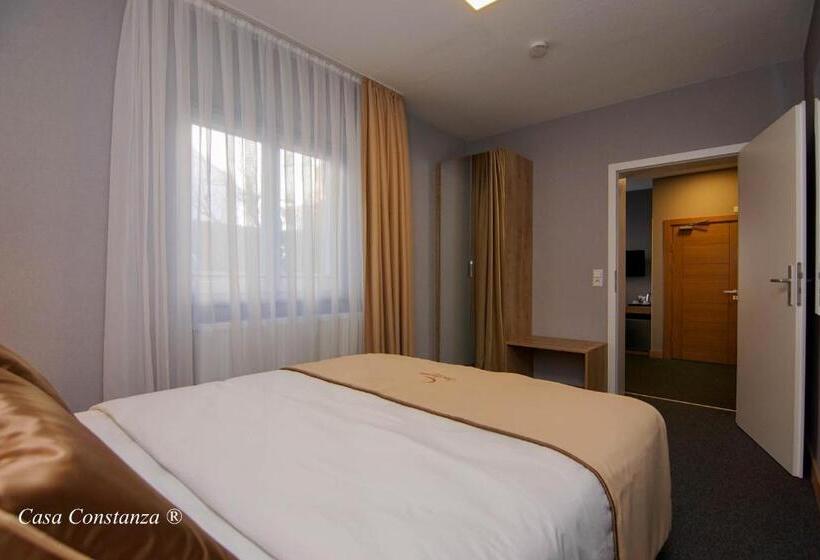 غرفة قياسية ثلاثية, Casa Constanza Hotel Garni