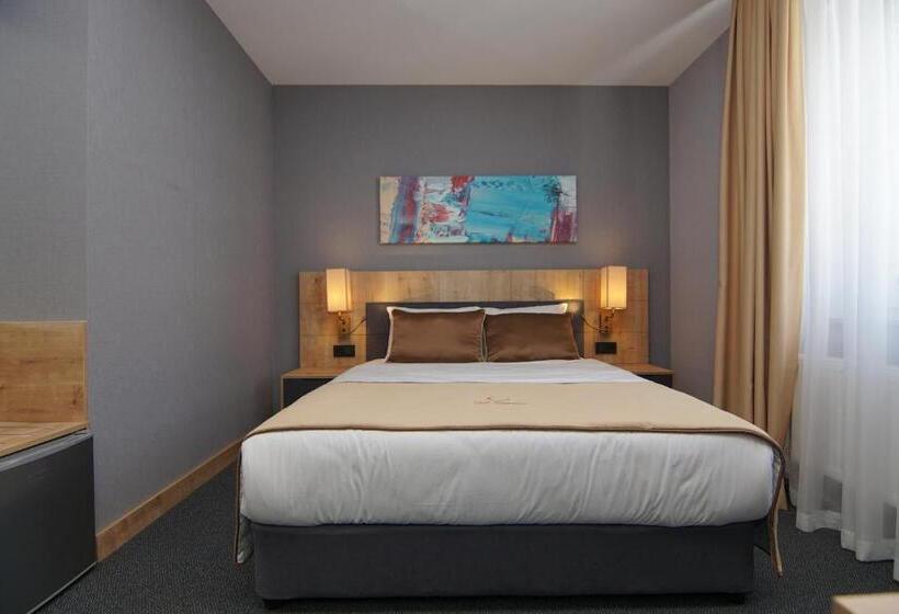 اتاق استاندارد با سرویس بهداشتی مشترک, Casa Constanza Hotel Garni