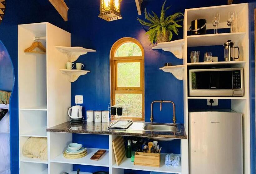 بانگلوی لوکس, Treedom Villas And Vardos