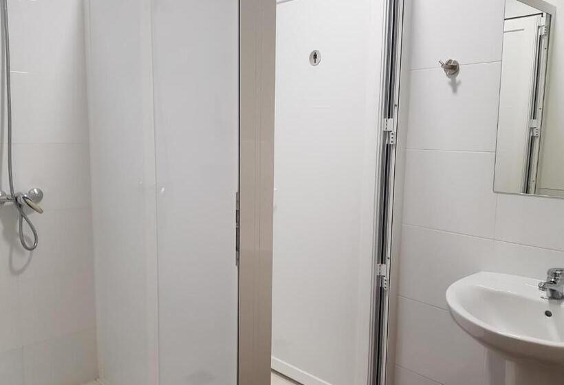 ルームシェアのワンベッド, Albergue A Ponte Ribadeo