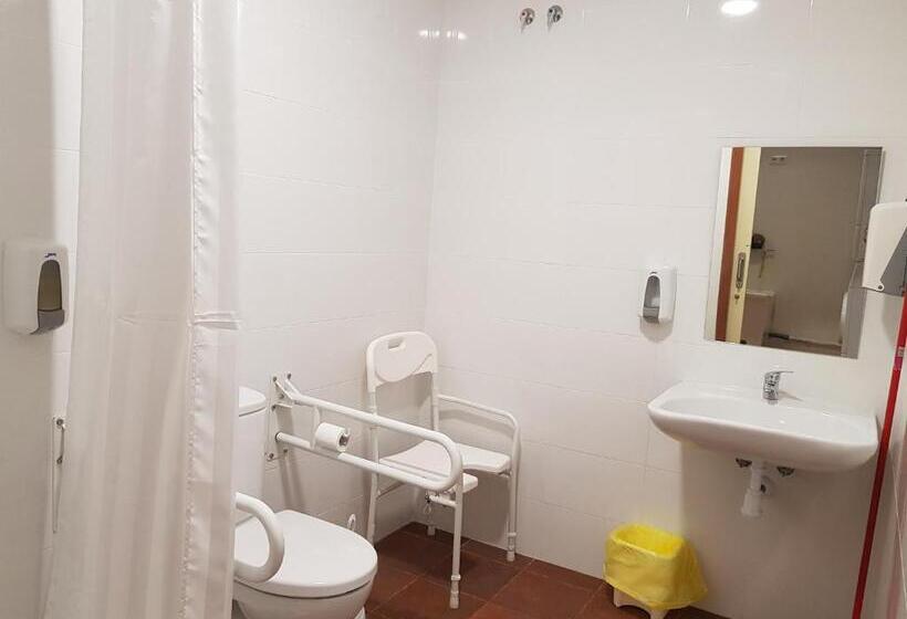 ルームシェアのワンベッド, Albergue A Ponte Ribadeo