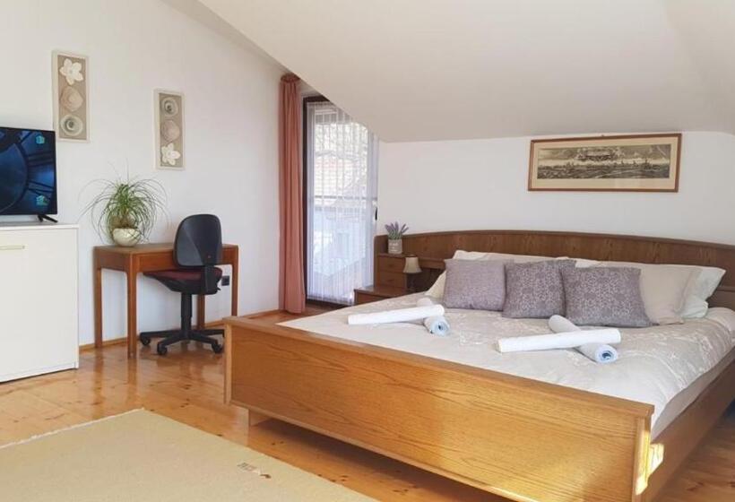 キングサイズベッドのデラックスルーム, La Cassa