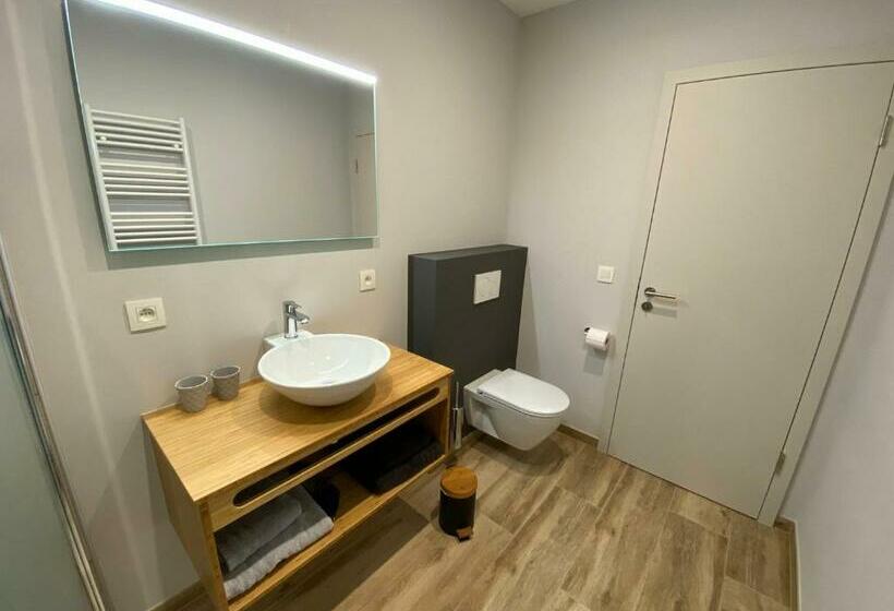 اتاق استاندارد با چشم‌انداز باغ, Ver Olive