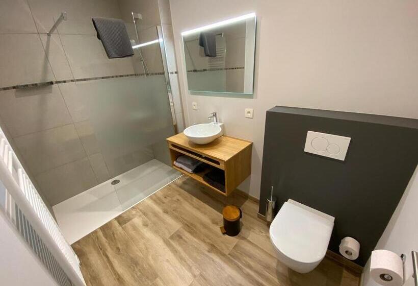 اتاق استاندارد با چشم‌انداز باغ, Ver Olive