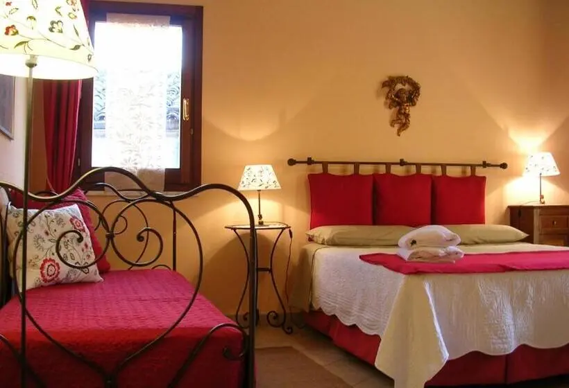 Camera Tripla Standard, Cappone B&b
