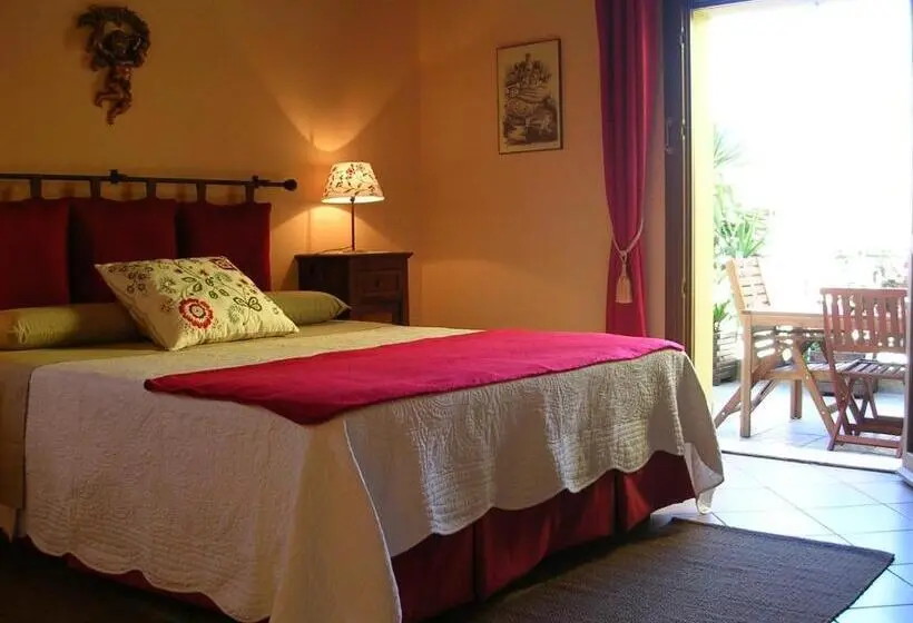 Camera Tripla Standard, Cappone B&b