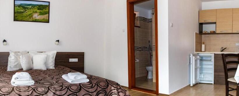 Апартаменты 1 Спальня, Casa Tofi Vendégház