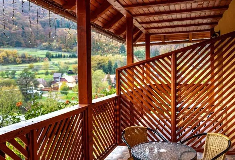 バルコニー付き１ベッドルームアパートメント, Casa Tofi Vendégház