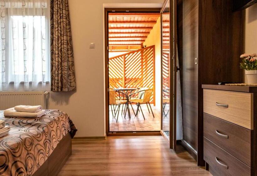 Апартаменты 1 Спальня с Балконом, Casa Tofi Vendégház