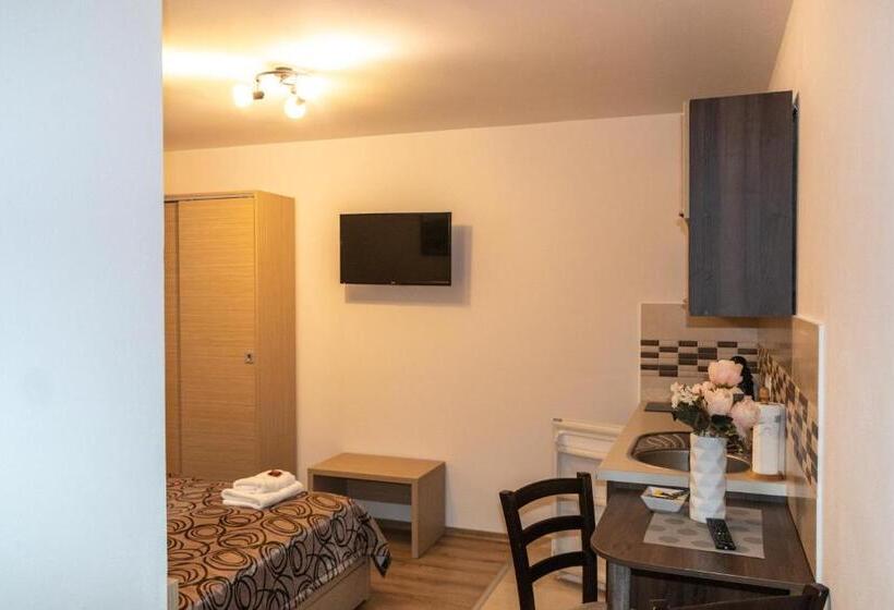 Апартаменты 1 Спальня, Casa Tofi Vendégház