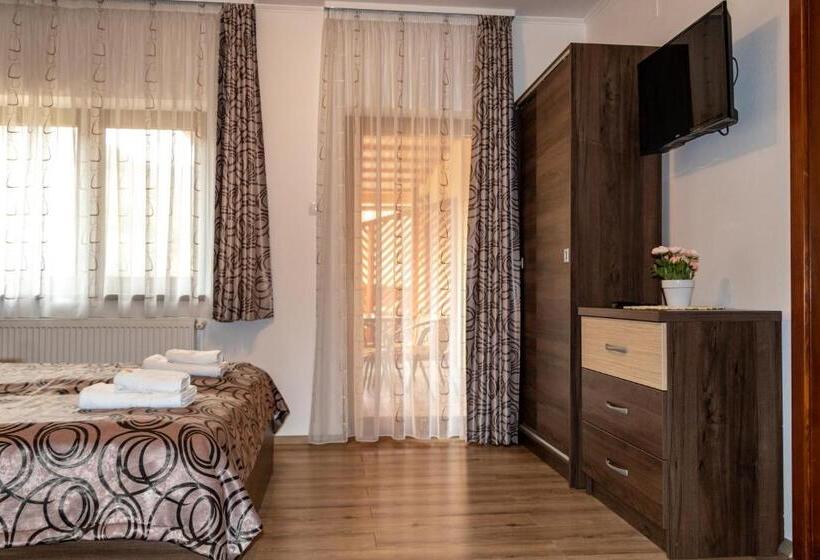 Апартаменты 1 Спальня с Балконом, Casa Tofi Vendégház