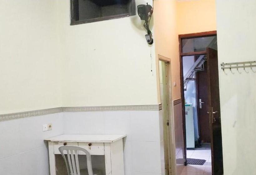 Chambre Standard, D Kost Ketintang