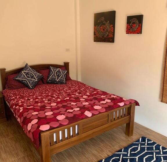 デラックスルーム, Sunray Guesthouse สุนันท์บ้านพักริมคลอง