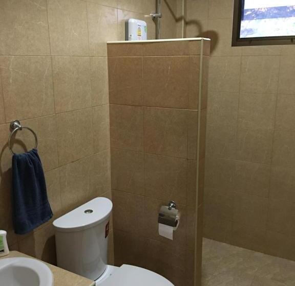 デラックスルーム, Sunray Guesthouse สุนันท์บ้านพักริมคลอง