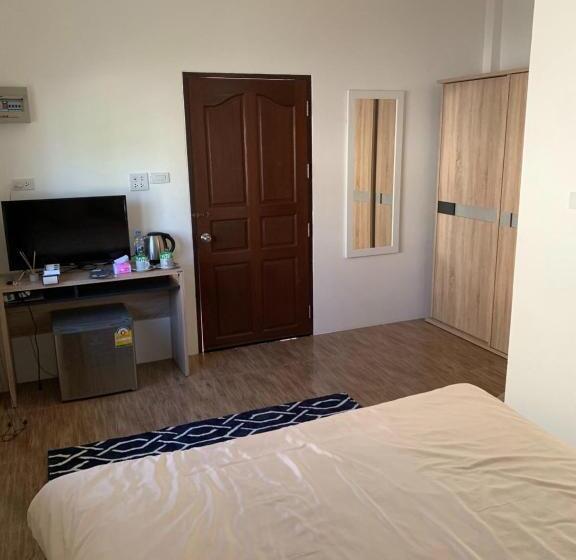 デラックスルーム, Sunray Guesthouse สุนันท์บ้านพักริมคลอง