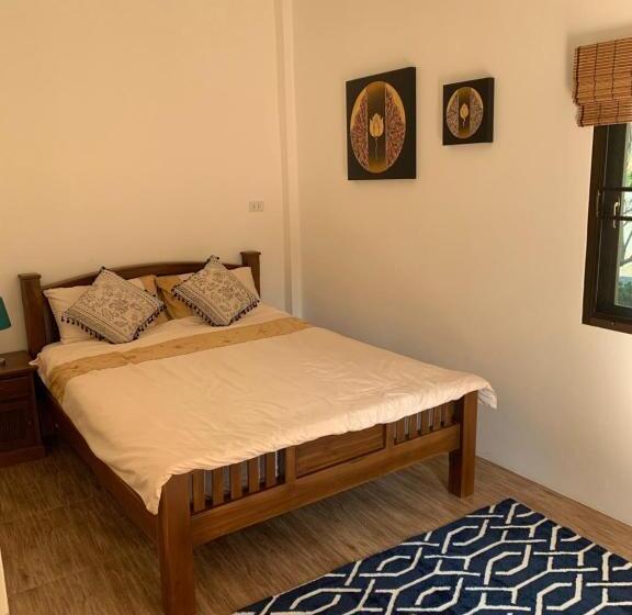 デラックスルーム, Sunray Guesthouse สุนันท์บ้านพักริมคลอง