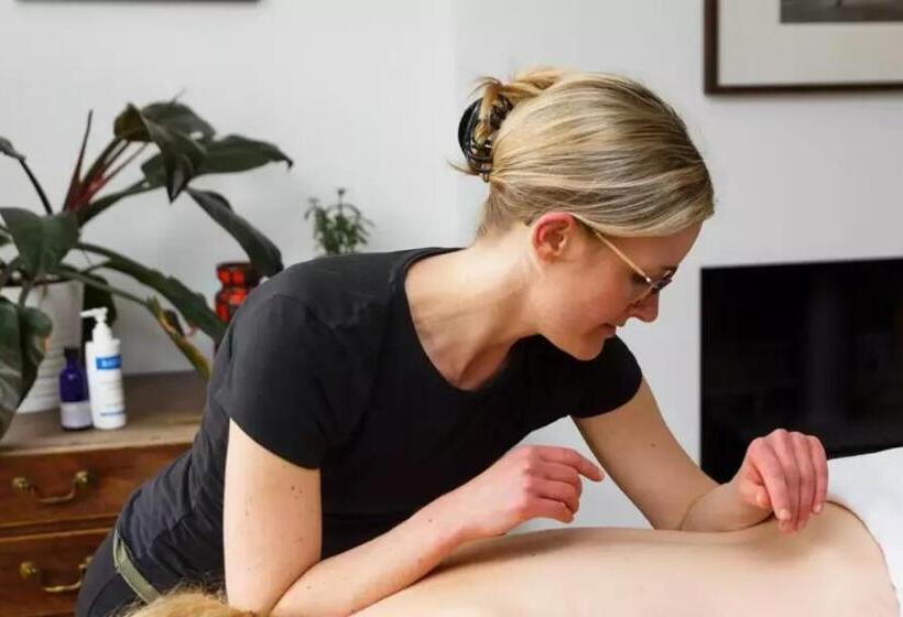 شاليه سوبيريور غرفة نوم واحدة, The Base Vegan Retreat Animal Sanctuary