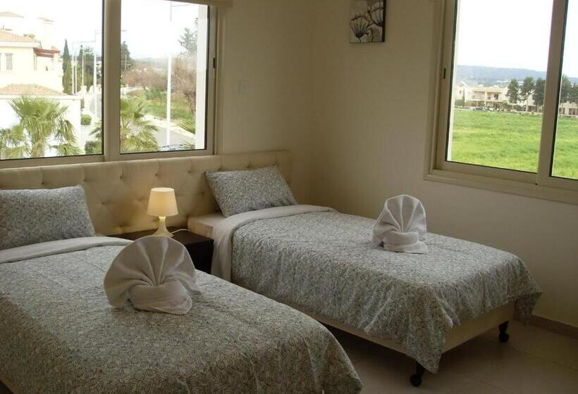 수영장이 있는 3베드룸 빌라, Aphrodite Sands Resort