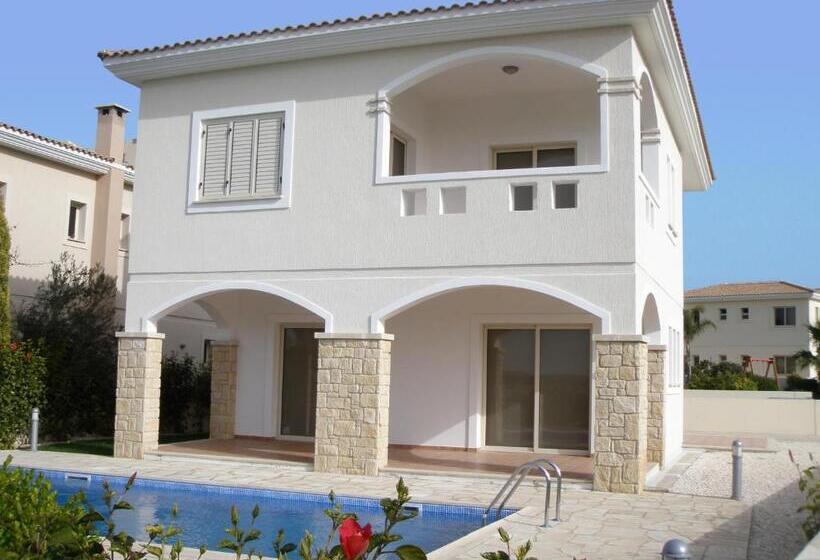 수영장이 있는 3베드룸 빌라, Aphrodite Sands Resort