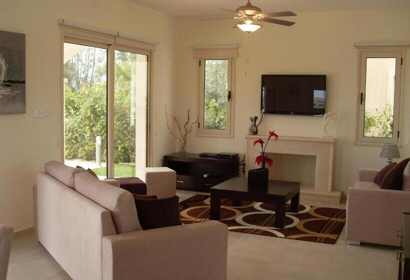 수영장이 있는 3베드룸 빌라, Aphrodite Sands Resort