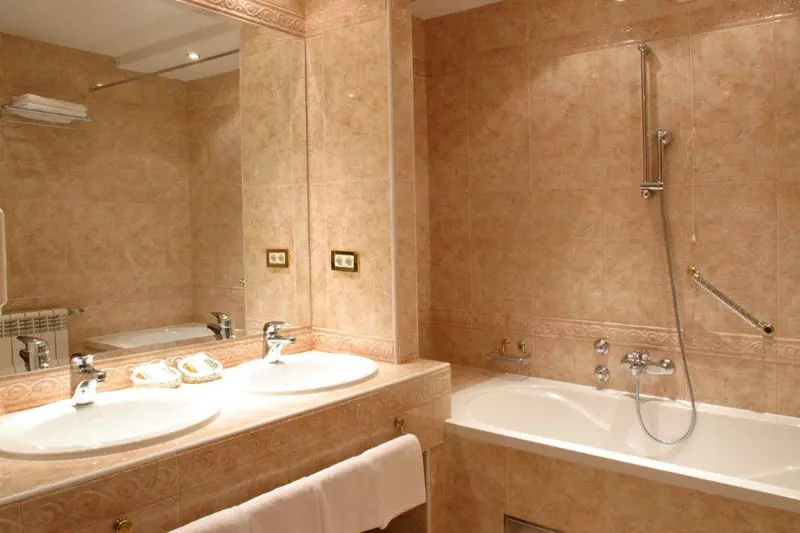 Deluxe-huone, As